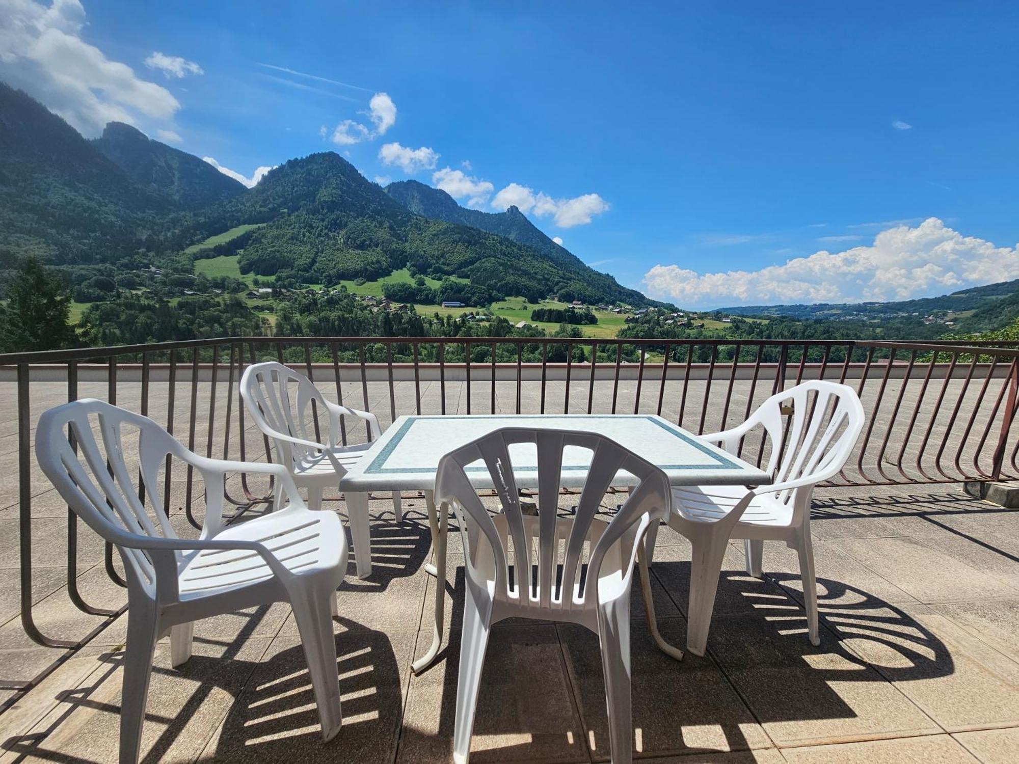 Hotel Plein Soleil Vacheresse 외부 사진